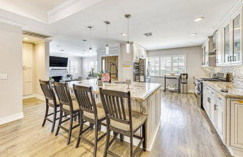 Game Room, Pool! Family Home 25 Mi to Disneyland - Foto 6