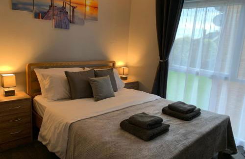 Modern Cosy Warm Home With Free Parking - Foto 3