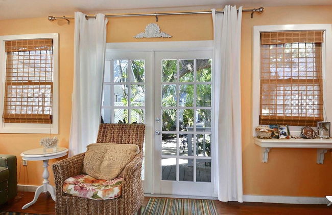 Tranquility by Avantstay Close to Duval St w/ BBQ & Shared Pool - Foto 21