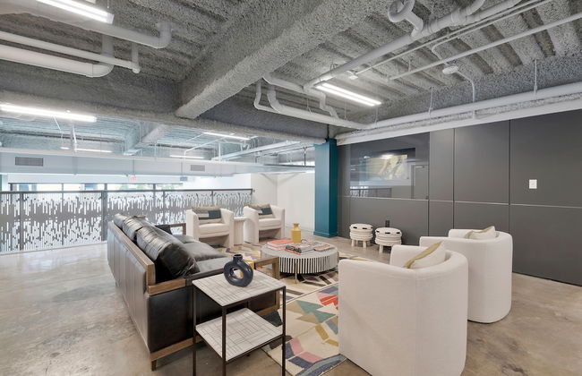 Cozy Downtown Spot, Gym, 5 min to Hospital) for field - Foto 7