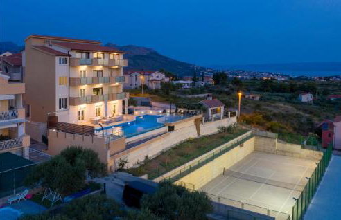 Gorgeous Home In Mravince With Sauna - Photo 1