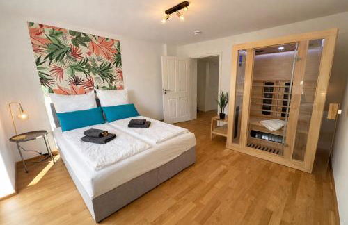 KATIES Apartments bei Regensburg - 3 Zimmer, 6 Personen, Infrarot-Sauna, Disney Plus, Balkon, Grill & Parkplatz - Foto 8