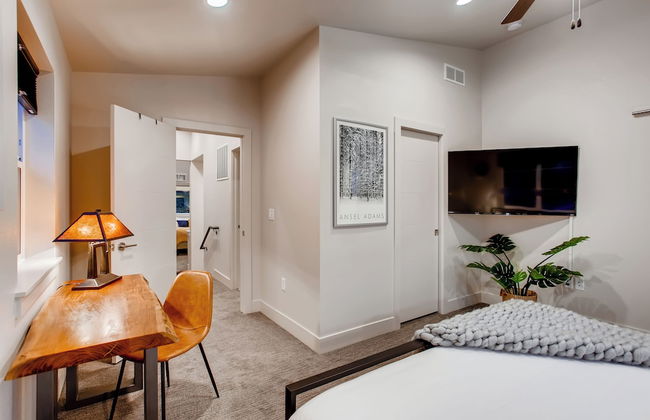 Old Town Group Retreat - New to Brewery District! - Foto 3