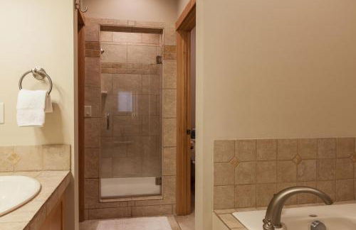 River Scene 30 Day Minimum - Foto 15