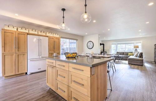 Peaceful Windsor Retreat with Private Hot Tub! - Foto 11