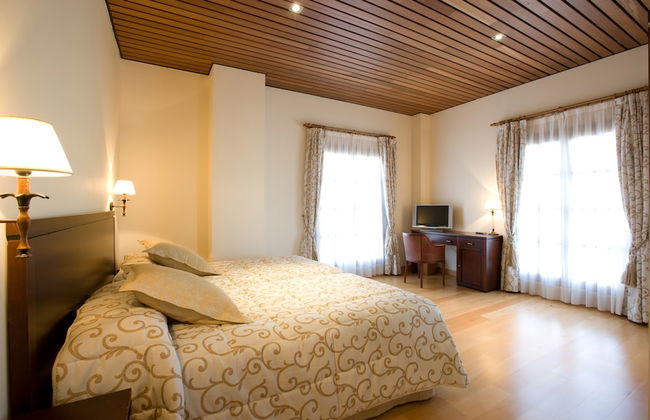 Hotel de Bodegas Hacienda Albae - Photo 14