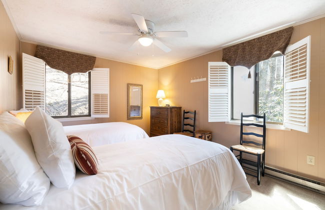 Ash Vale by Avantstay Spacious Deck w Views Ping Pong Table - Foto 28