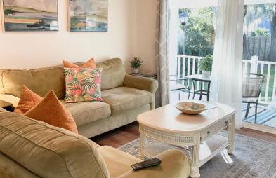 Q16 Comfortable 2 BR, 2 BA second level in Ocean Walk - Foto 1