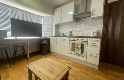 2 Bed Flat near Heathrow Airport & Elizabeth Line - Foto 1