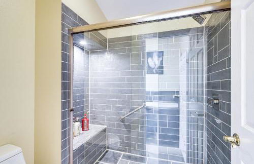 Inviting Great Falls Home with Wraparound Deck! - Foto 14