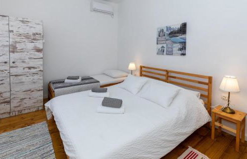 4 Bedroom Beautiful Home In Rogotin - Foto 28