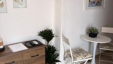 Estudio a 10 minutos del Puerto Banus - Photo 4