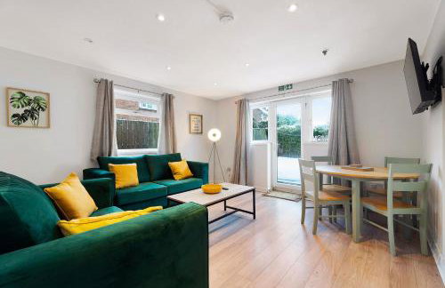 New! 5BR in Newton Drive - Foto 40