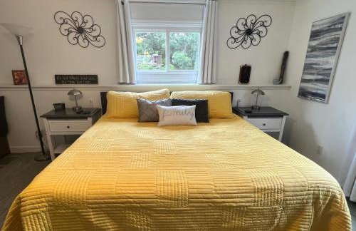 Private Lower Level Suite in Home-Sep Entrance! - Foto 2