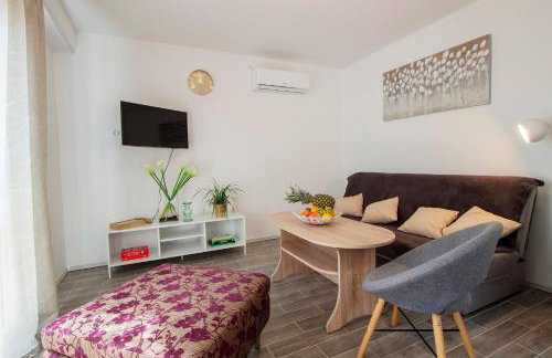 Hill Apartment with Private Pool - Foto 23