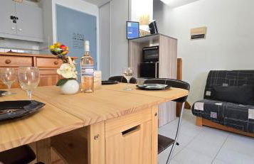 Les Soleillades- Villa, résidence avec piscine et stationnement à proximité de la mer - Foto 9