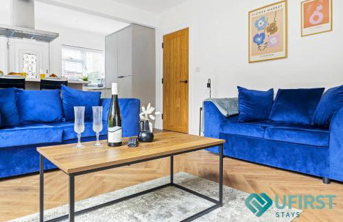 Ideal 4BR Home - Near City Hospital, Sherwood, Clinton Market, QMC & City Centre - Sleeps 8 - Foto 10