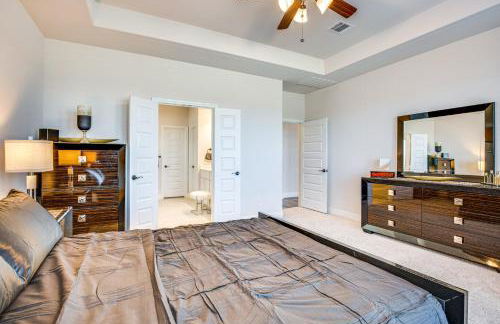 Game Room and Home Theater Retreat Near Omni PGA! - Foto 16