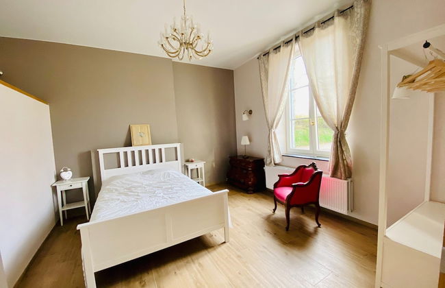 Elegant Hillside Mansion - Photo 6