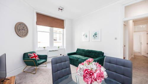Leicester Square Apartment - Photo 1