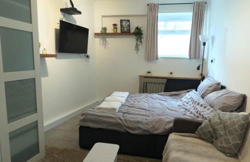 Studio Apartment in Kew - Foto 1