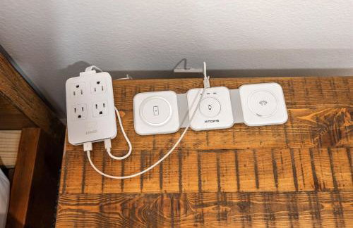 Mid-Mod Hilltop Retreat Views & Local Wildlife - Foto 11