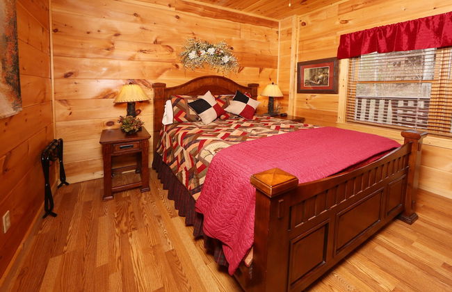Smoky Mountain Getaway - Five Bedroom Cabin - Foto 3