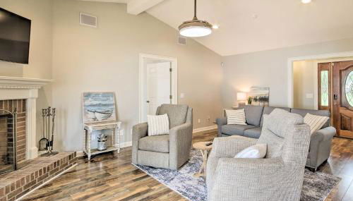 Gilbert Lakefront Retreat with Private Dock! - Foto 3