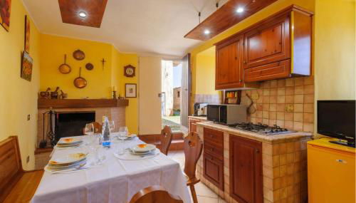 2 Bedroom Lovely Home In Frontale - Foto 3