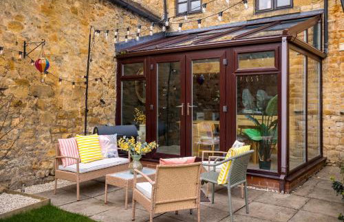 Chipping Campden Shabby Chic on Famous High Street - Photo 47