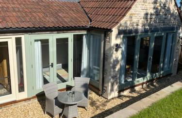 Luxury Cottage in Idyllic Cotswold Village nr Bath - Photo 15