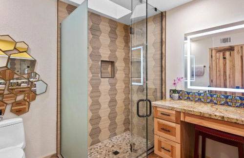 Spectacular condo with private golf privileges includes golf cart on Monterey Country Club !! - Foto 21