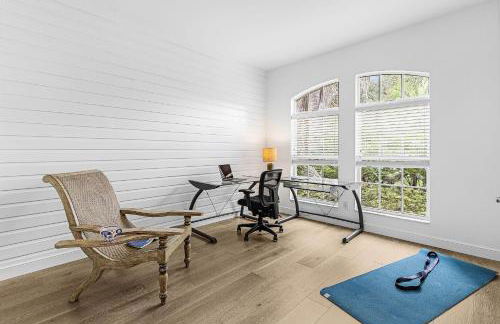 Relax, Play & Unwind in Paradise! Poolside Fun & Resort Vibes - Villa Sail Away - Foto 24