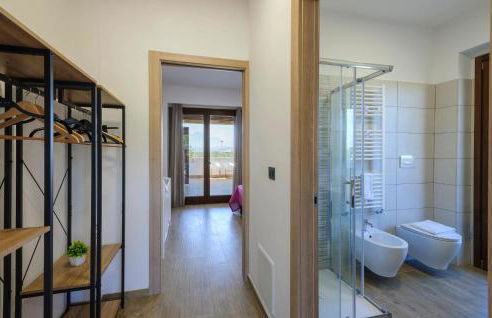 2 Bedroom Cozy Apartment In Moscufo - Foto 27