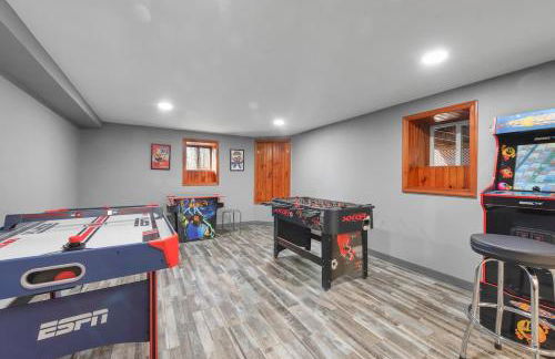 Big Bass Hideaway with Hot Tub - Foto 10