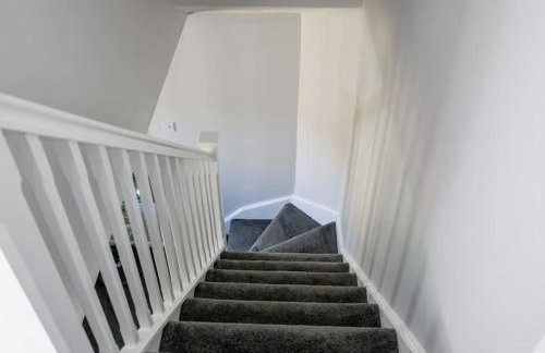 Stylish Two-bed House Birmingham with Parking - Foto 20