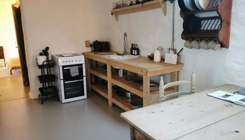 Cosy Couples Retreat at THE COOP with Hot Tub - Foto 5