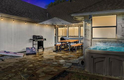Jacuzzi Lakefront Home w/ Game room+play structure - Foto 44