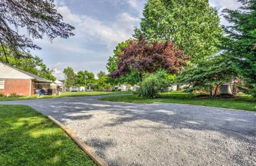 New cozy home near Outlets & Amish Country - Photo 21