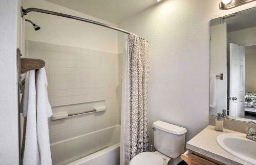 Home with Yard 1 Mi to Indian Rocks Beach and Golf - Foto 11