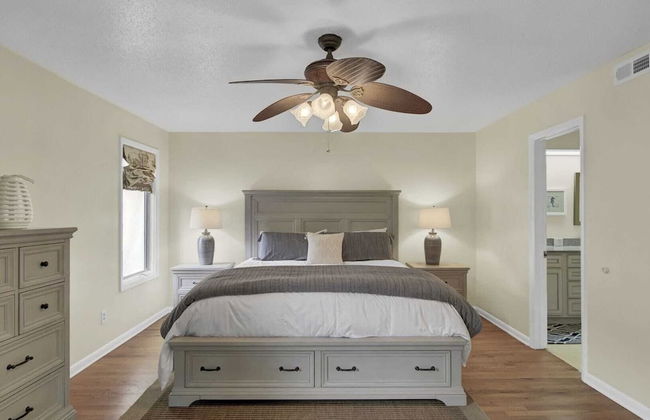 401 Yacht by Avantstay Marina View, Pool, Porch - Foto 18