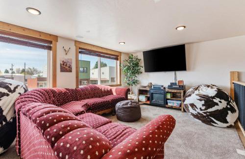 Historic Yellowstone Saloon - Foto 70