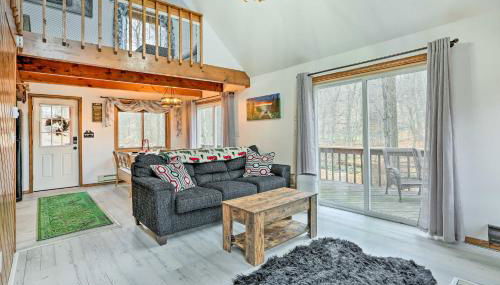 4 Mi to Tubing Cozy Bushkill Cabin with Deck! - Foto 5