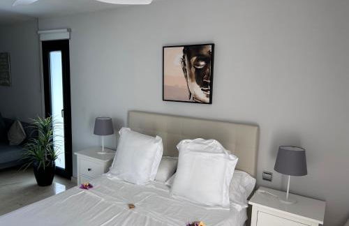 Fabuloso y amplio Duplex en Urb Jardines de Sotogrande - Foto 46