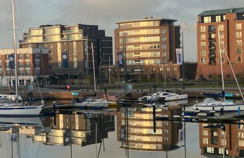 Port Marina "Schlagseite" - Foto 23