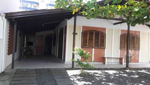 Casa na Enseada - Rua Maceió - 70 metros da Prainha - Foto 3