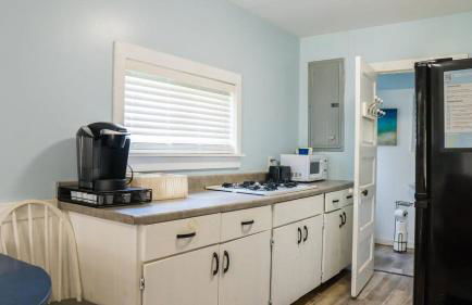 Sister Lake Cottages - Unit 4 - Photo 9