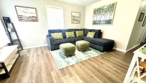 Soothing Greens Color Peaceful 3 BR 1BA Dwelling - Foto 2
