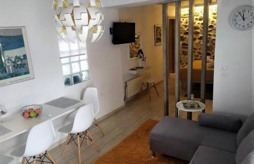 The Little Gem Under The Rocks 2 - Foto 1