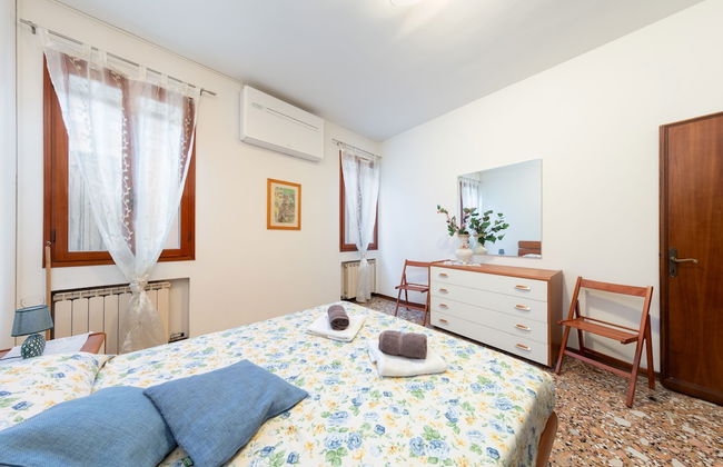 Lovely Canal View - Photo 5